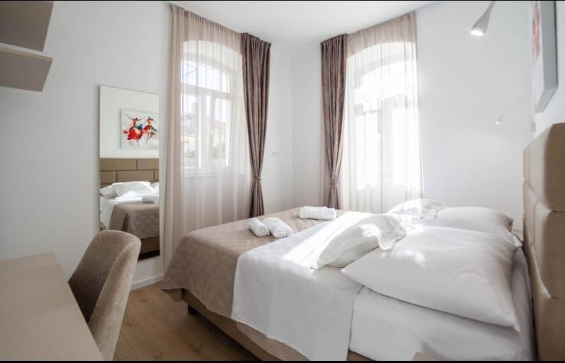 Marjan Apartment & Rooms สปลิท ภายนอก รูปภาพ